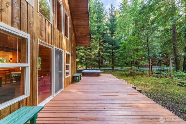 13008 Welcome Road, Deming, WA 98244