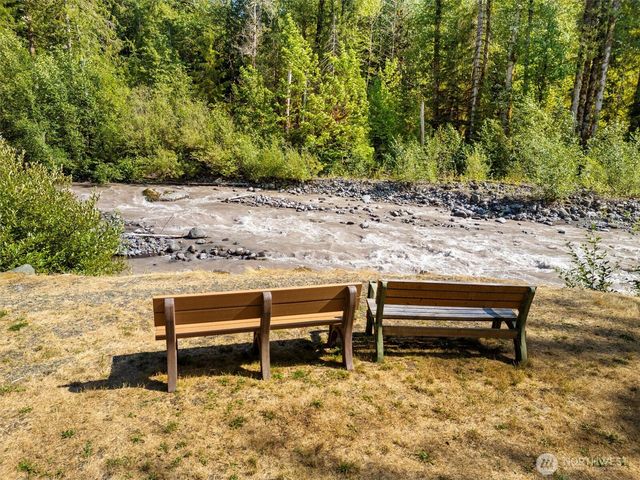 13008 Welcome Road, Deming, WA 98244