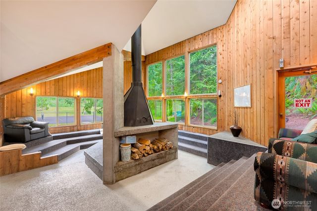 13008 Welcome Road, Deming, WA 98244