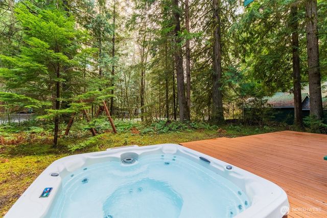 13008 Welcome Road, Deming, WA 98244