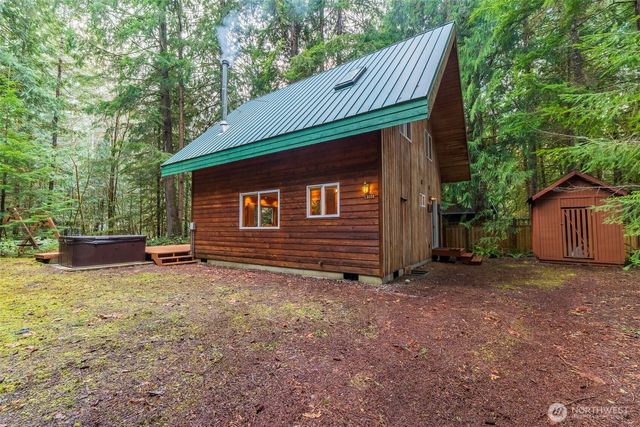 13008 Welcome Road, Deming, WA 98244