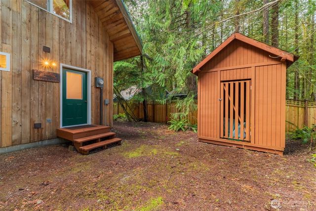 13008 Welcome Road, Deming, WA 98244