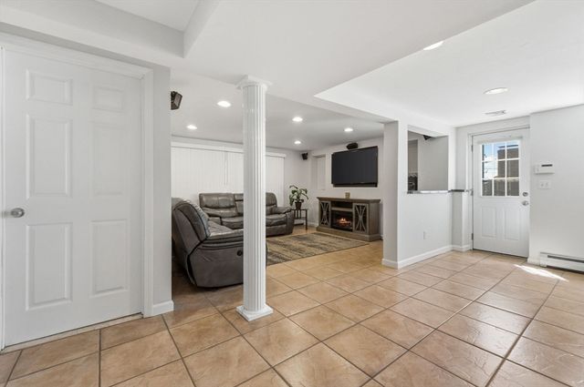 12 Bisbee Road, Saugus, MA 01906