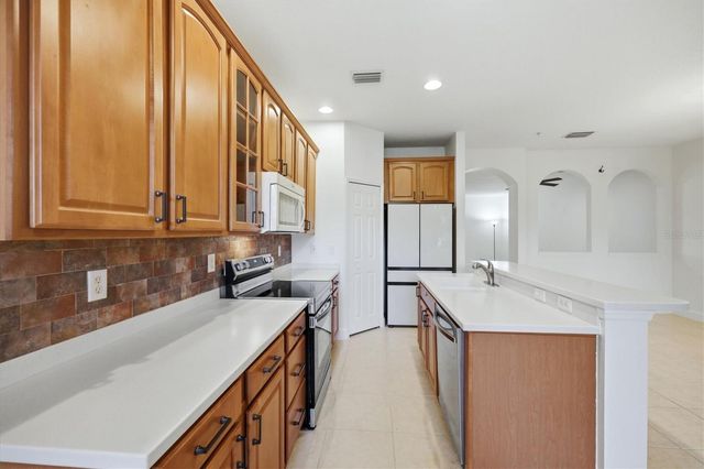 4224 VIA PIEDRA CIRCLE 4-102, Sarasota, FL 34233