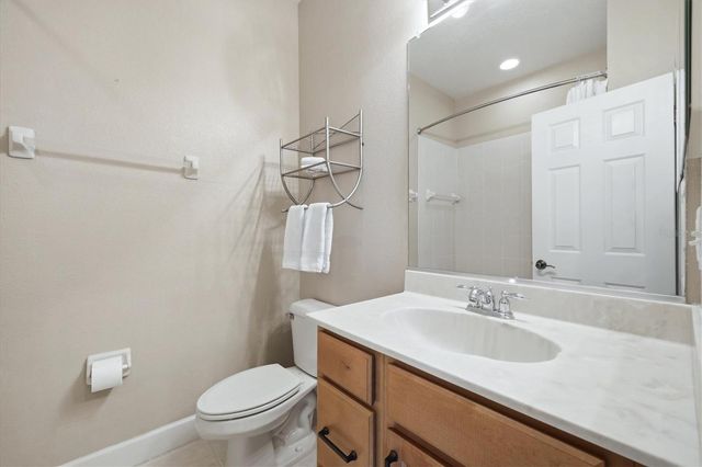 4224 VIA PIEDRA CIRCLE 4-102, Sarasota, FL 34233