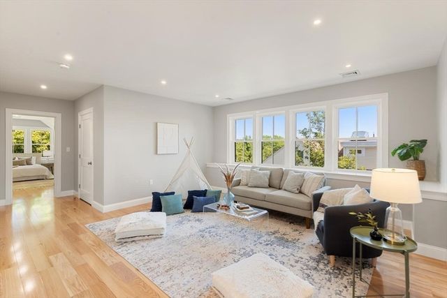 48 Mt Vernon St 2, Arlington, MA 02476