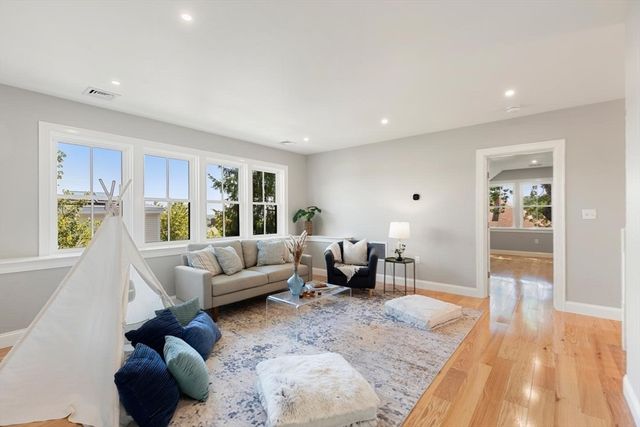 48 Mt Vernon St 2, Arlington, MA 02476