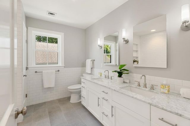 48 Mt Vernon St 2, Arlington, MA 02476