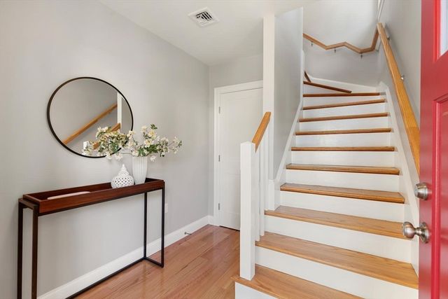 48 Mt Vernon St 2, Arlington, MA 02476