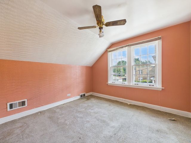 8156 S Paxton Avenue, Chicago, IL 60617
