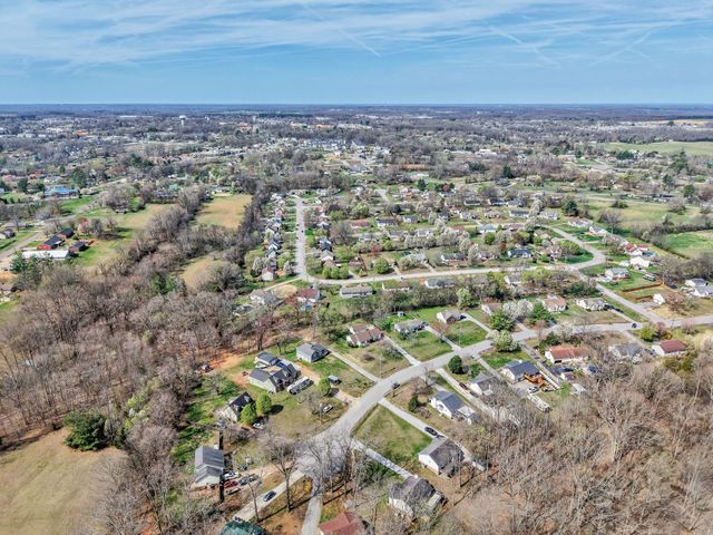 212 Robert Ave, White House, TN 37188