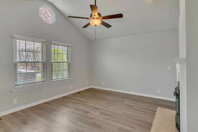 212 Robert Ave, White House, TN 37188