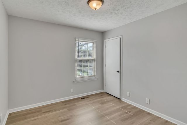 212 Robert Ave, White House, TN 37188