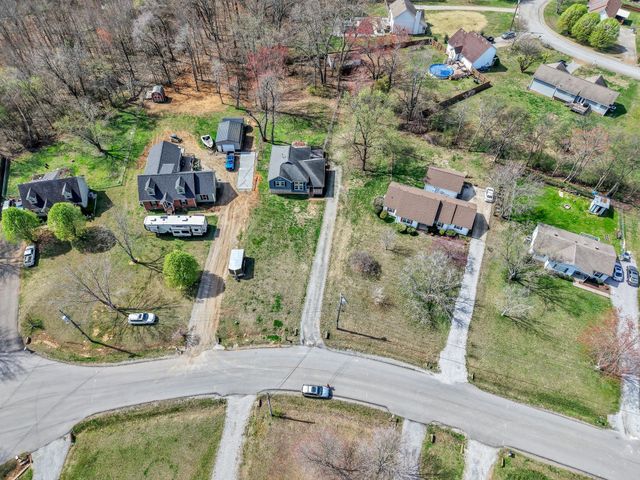 212 Robert Ave, White House, TN 37188