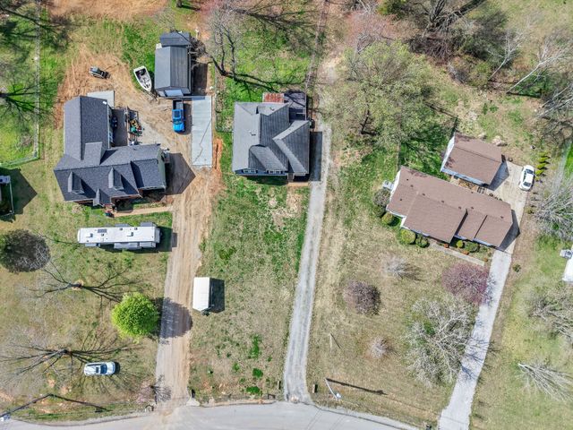 212 Robert Ave, White House, TN 37188