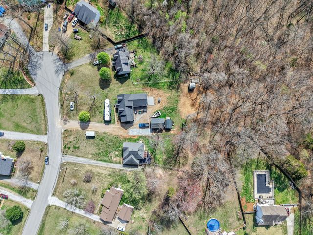 212 Robert Ave, White House, TN 37188