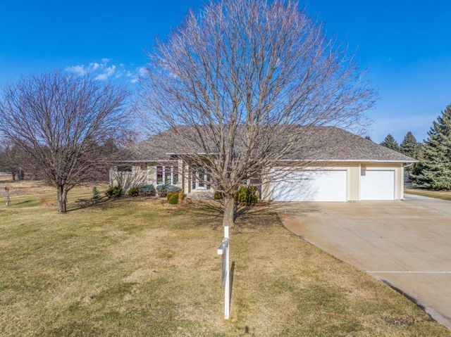 2631 Hawk Hill Lane SW, Rochester, MN 55902