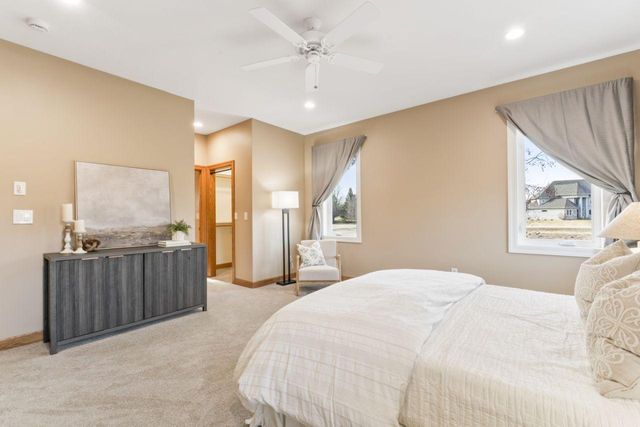 2631 Hawk Hill Lane SW, Rochester, MN 55902