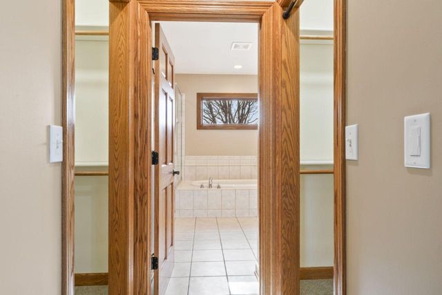 2631 Hawk Hill Lane SW, Rochester, MN 55902