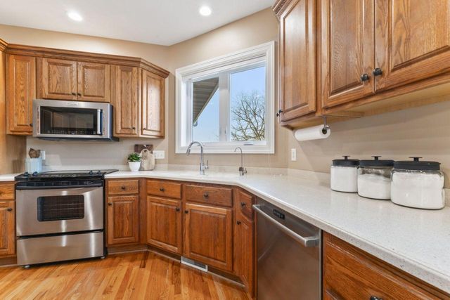 2631 Hawk Hill Lane SW, Rochester, MN 55902