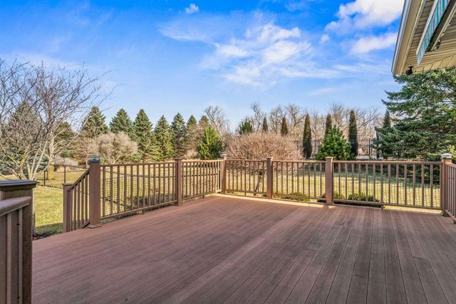 2631 Hawk Hill Lane SW, Rochester, MN 55902