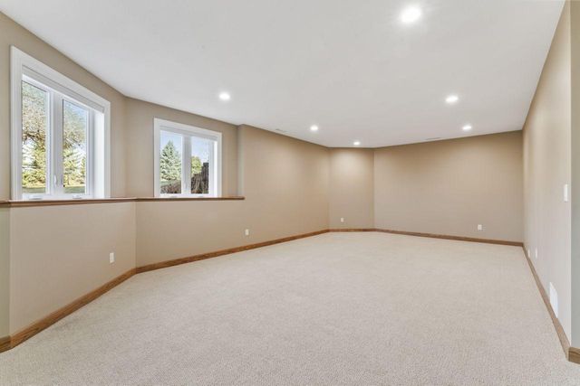 2631 Hawk Hill Lane SW, Rochester, MN 55902