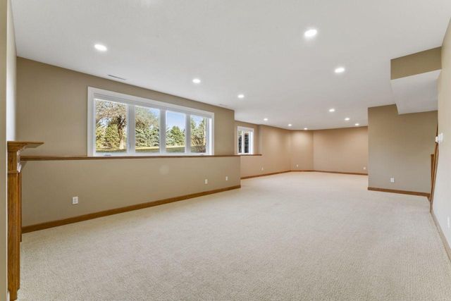 2631 Hawk Hill Lane SW, Rochester, MN 55902