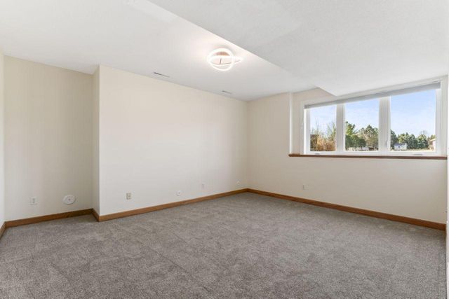 2631 Hawk Hill Lane SW, Rochester, MN 55902