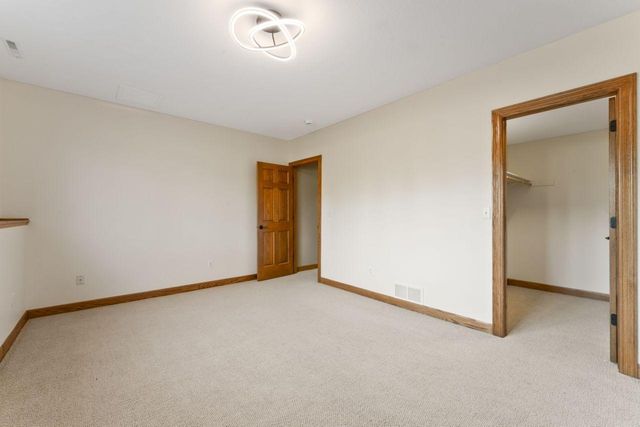 2631 Hawk Hill Lane SW, Rochester, MN 55902