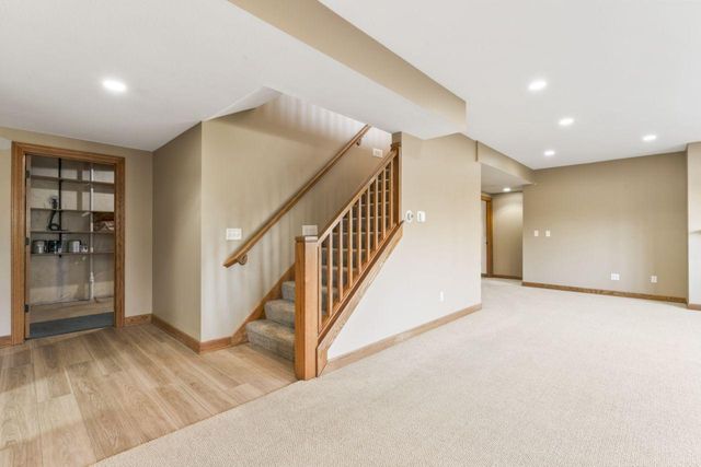 2631 Hawk Hill Lane SW, Rochester, MN 55902