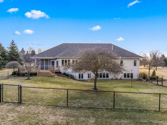 2631 Hawk Hill Lane SW, Rochester, MN 55902