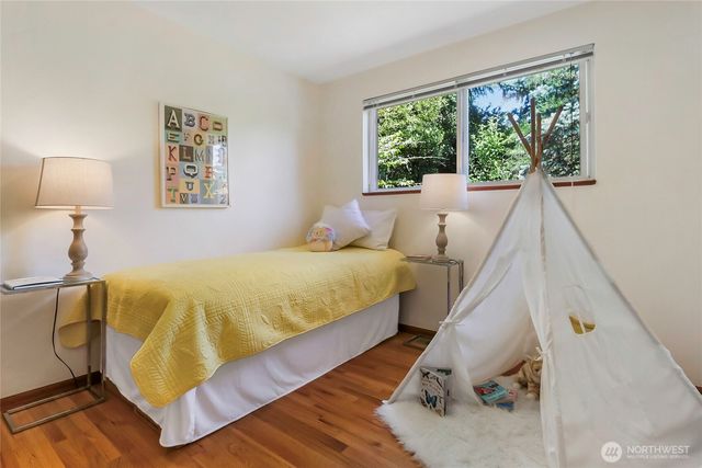 1542 NE 96th Street, Seattle, WA 98115