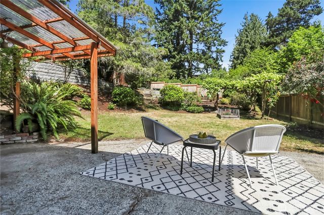 1542 NE 96th Street, Seattle, WA 98115