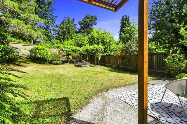 1542 NE 96th Street, Seattle, WA 98115