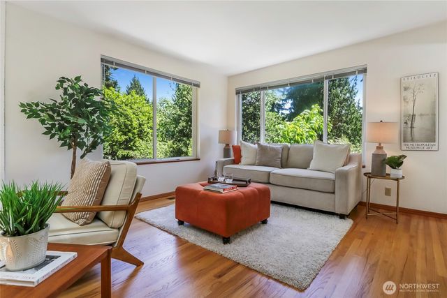 1542 NE 96th Street, Seattle, WA 98115