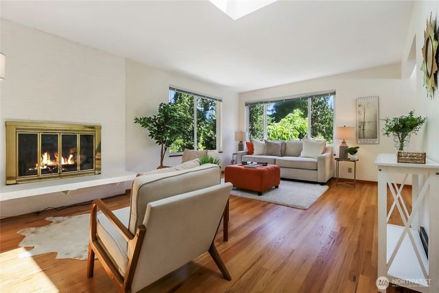 1542 NE 96th Street, Seattle, WA 98115