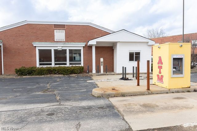 2911 Youngstown Road SE, Warren, OH 44484