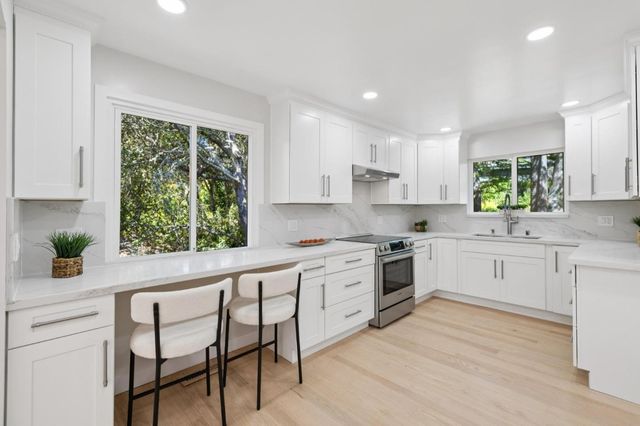 163 Crescent Avenue, Portola Valley, CA 94028