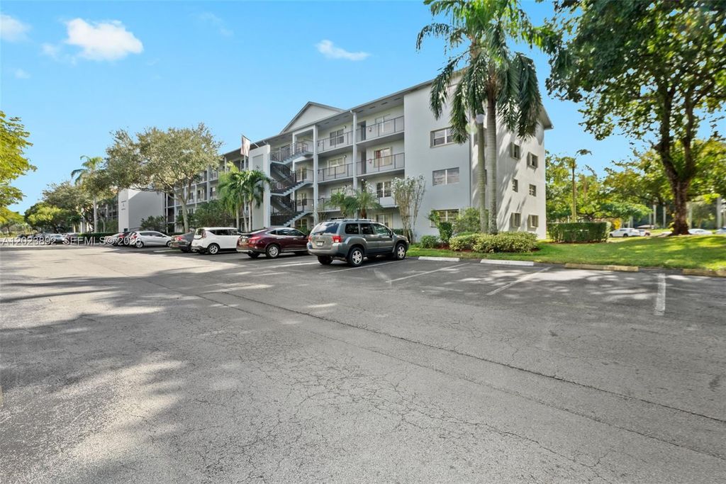 12600 SW 5th Court 212L, Pembroke Pines, FL 33027