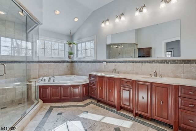 30 High Point Dr, Springfield Twp., NJ 07081