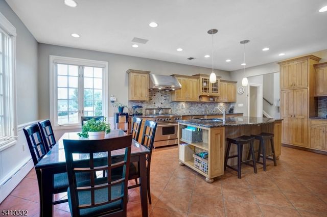 30 High Point Dr, Springfield Twp., NJ 07081