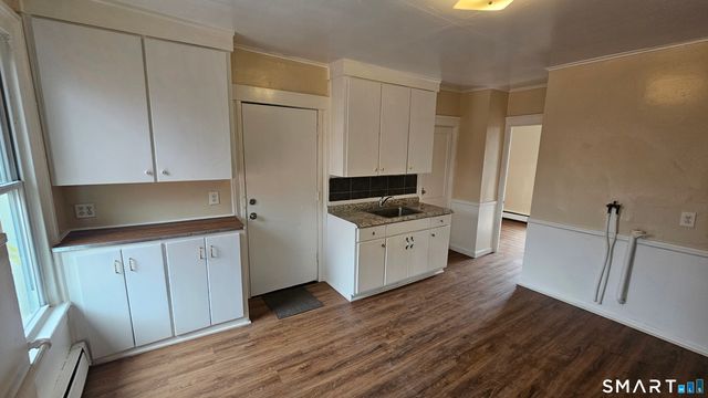 110 Babcock Street 3rd flr, Hartford, CT 06106