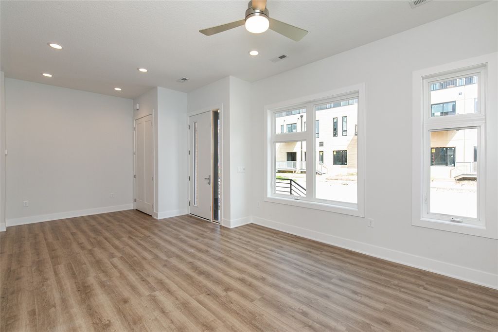 221 Maple Street, Des Moines, IA 50309