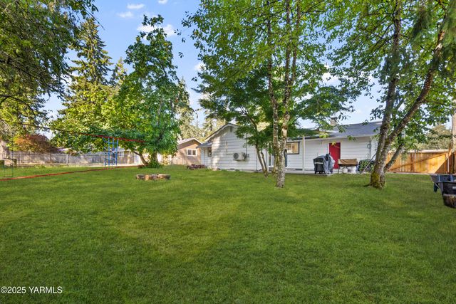 9808 SW Lawndale Ave, Lakewood, WA 98498