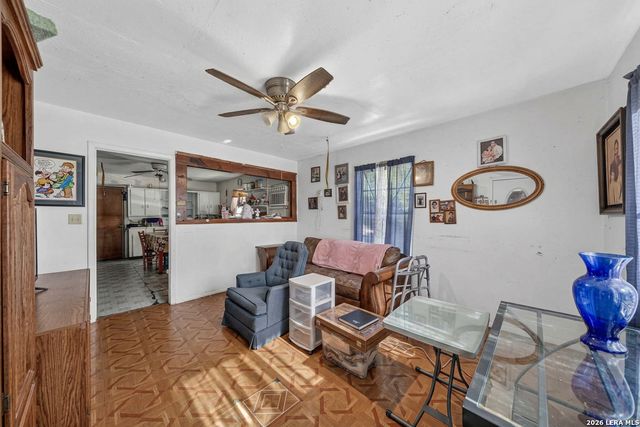 2319 Valencia, San Antonio, TX 78237