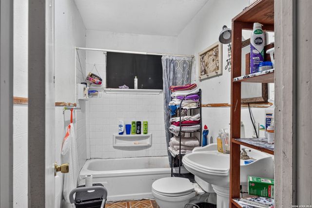 2319 Valencia, San Antonio, TX 78237