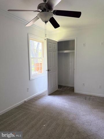 105 WALNUT DR, Fredericksburg, VA 22405