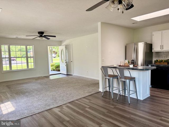 105 WALNUT DR, Fredericksburg, VA 22405