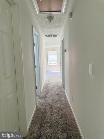 105 WALNUT DR, Fredericksburg, VA 22405