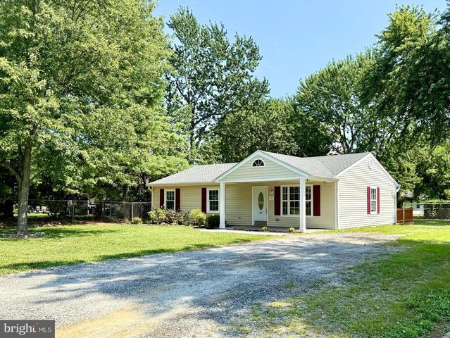 105 WALNUT DR, Fredericksburg, VA 22405